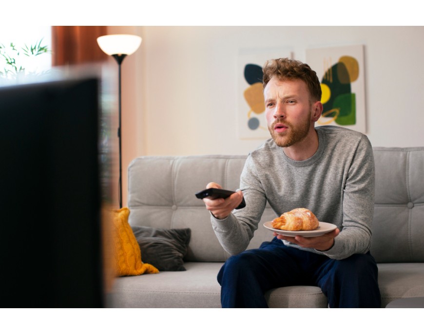 Warum gehen moderne Fernseher häufiger kaputt als alte Röhrenfernseher? Die Antwort könnte dich überraschen.